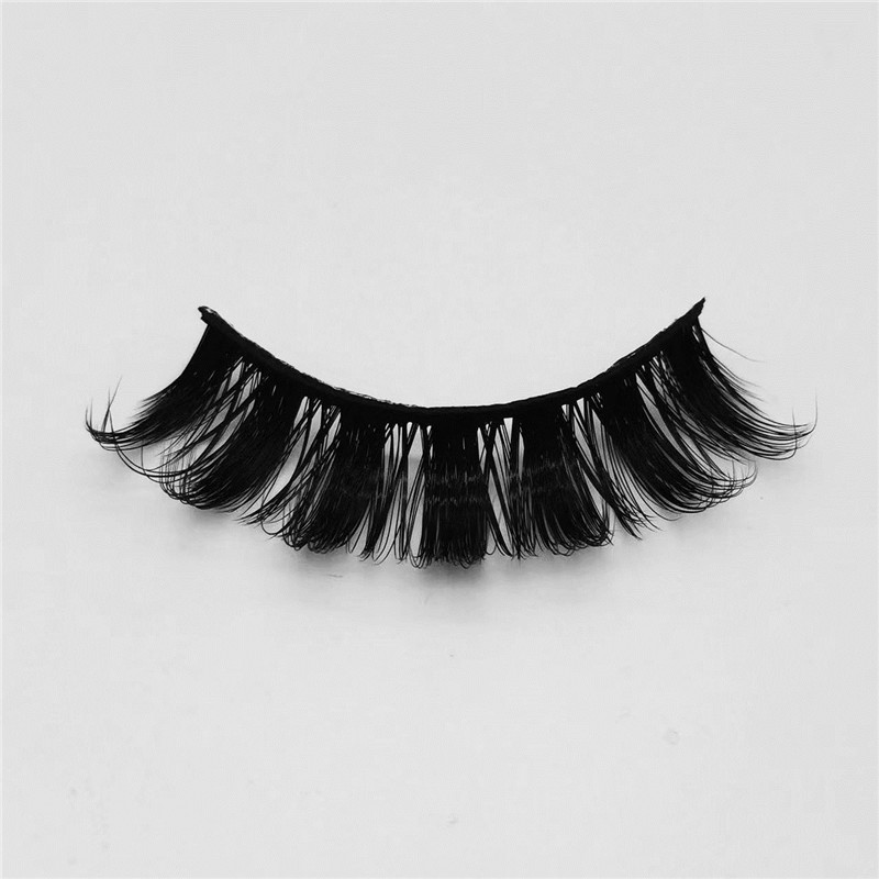 15 mm pūkuotos D Curl Wispy Russian Blakstienos